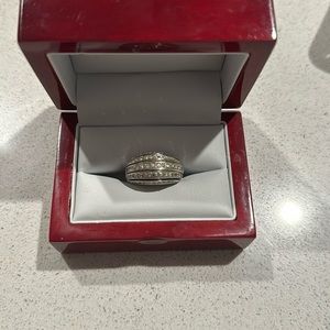 White gold diamond ring